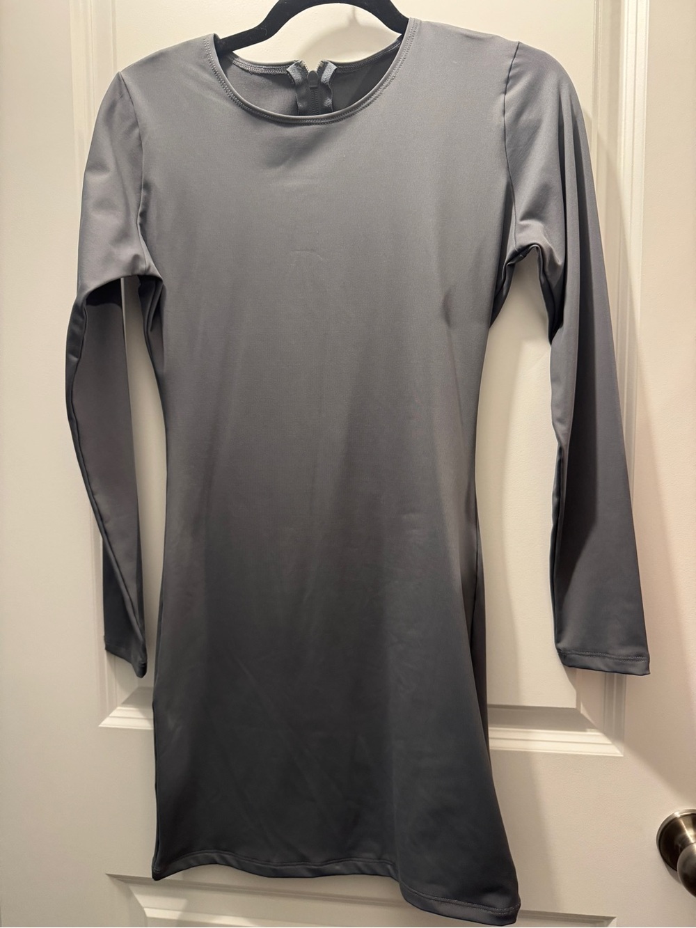 Stript Sleek Long Sleeve Grey Active Dress siz Large